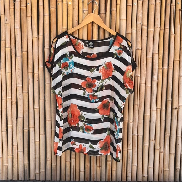 bobeau Tops - BOBEAU B&W Stripe Red Floral Cold-shoulder Top Lg
